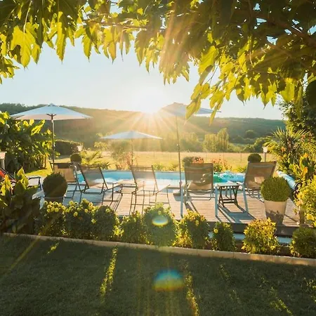 Ideale Pour 6 Vacanciers En Perigord Noir Holiday home *