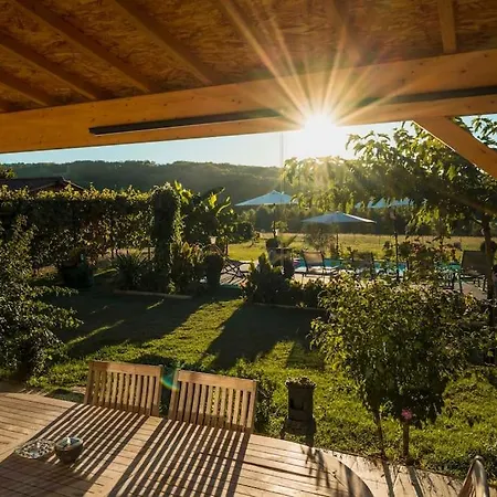 Holiday home Ideale Pour 6 Vacanciers En Perigord Noir