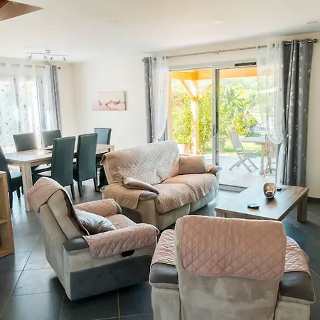 Ideale Pour 6 Vacanciers En Perigord Noir Holiday home *