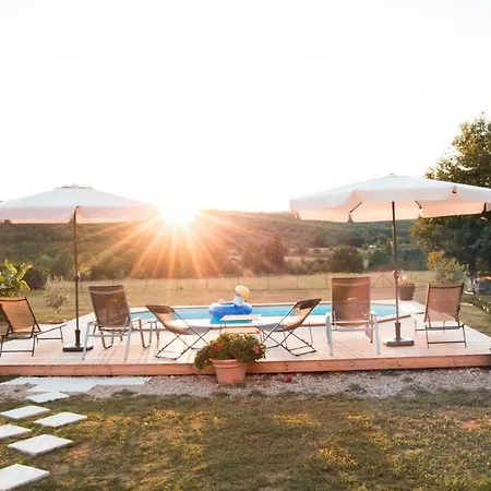Ideale Pour 6 Vacanciers En Perigord Noir Holiday home *